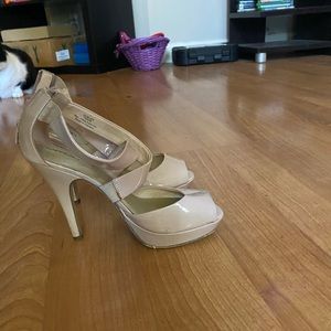 Beige heels